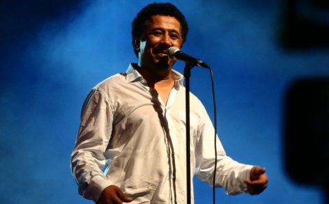 Programa Música do Mundo celebra carreira artística do argelino Khaled