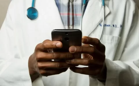 Enamed será requisito para exercício da medicina no Brasil