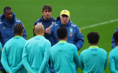 Seleção pode ter jogo de estreia com Danilo e Alex Sandro nas laterais