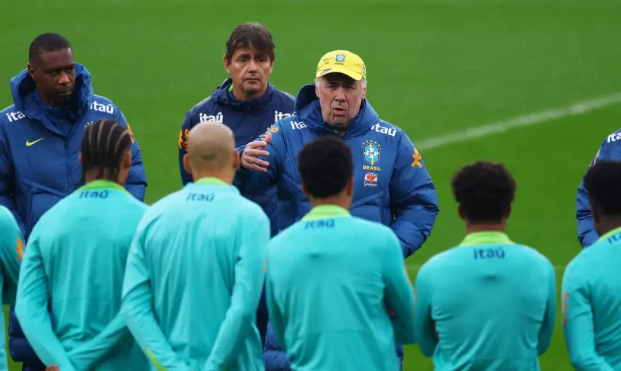 Seleção pode ter jogo de estreia com Danilo e Alex Sandro nas laterais