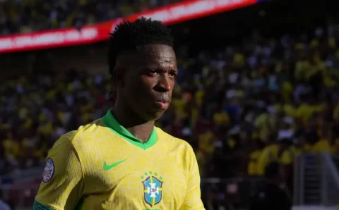 Com gol em todos os jogos até agora, Vini Jr busca feito raro em Copas