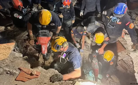 Equipes de resgate correm contra o tempo na Venezuela