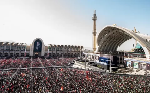 Novo aiatolá não comparece ao funeral de Khamenei no Irã