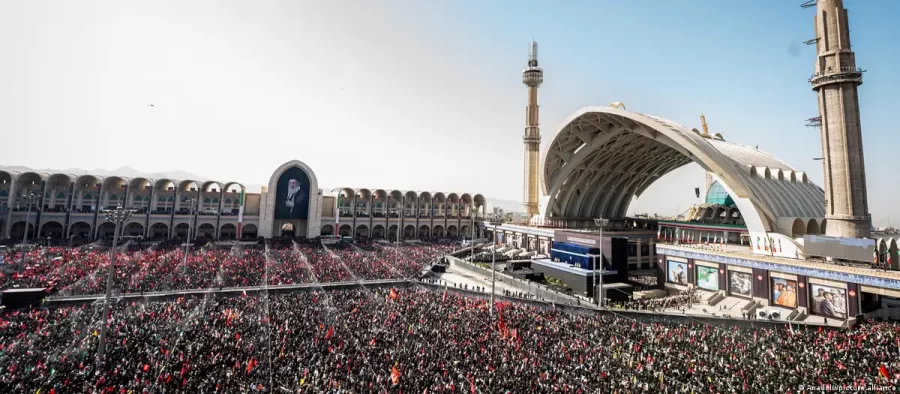 Novo aiatolá não comparece ao funeral de Khamenei no Irã